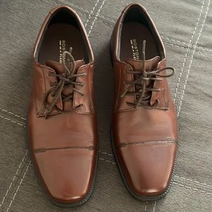 Re-Posh. Men’s Bostonian dress shoe. Size 10.5. New in box.